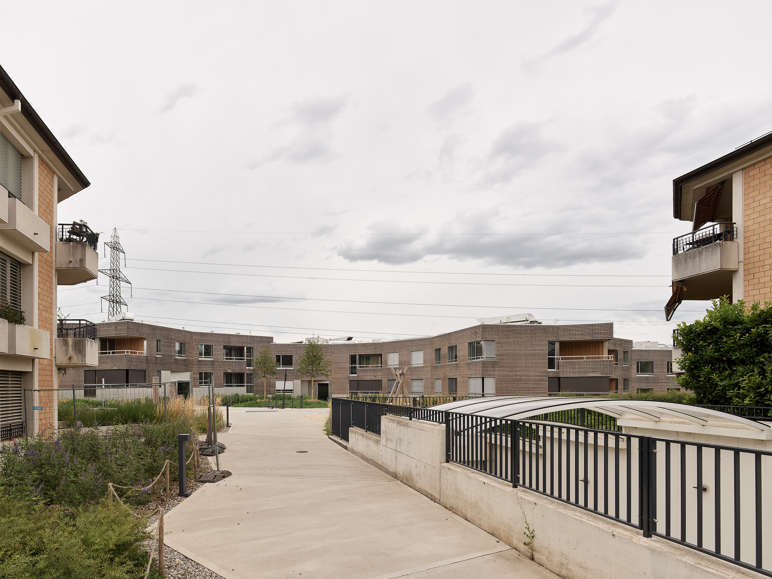 Ahp0055 AIQ4 000560 J2560